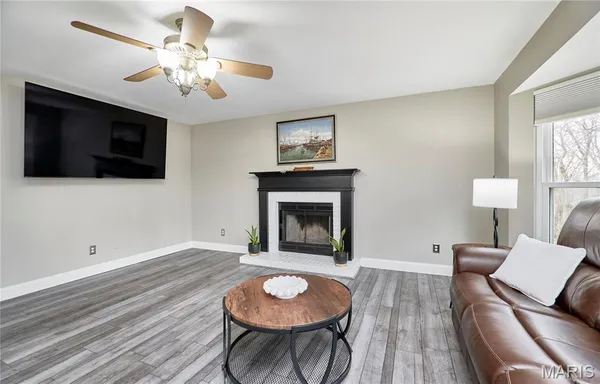 $525,000 | 1319 Oak Borough Drive, Ballwin, MO 63021