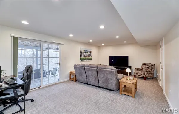 $525,000 | 1319 Oak Borough Drive, Ballwin, MO 63021
