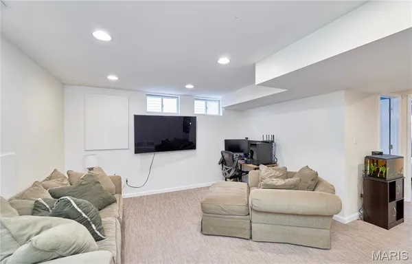 $525,000 | 1319 Oak Borough Drive, Ballwin, MO 63021