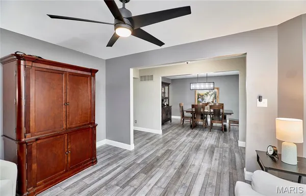 $525,000 | 1319 Oak Borough Drive, Ballwin, MO 63021