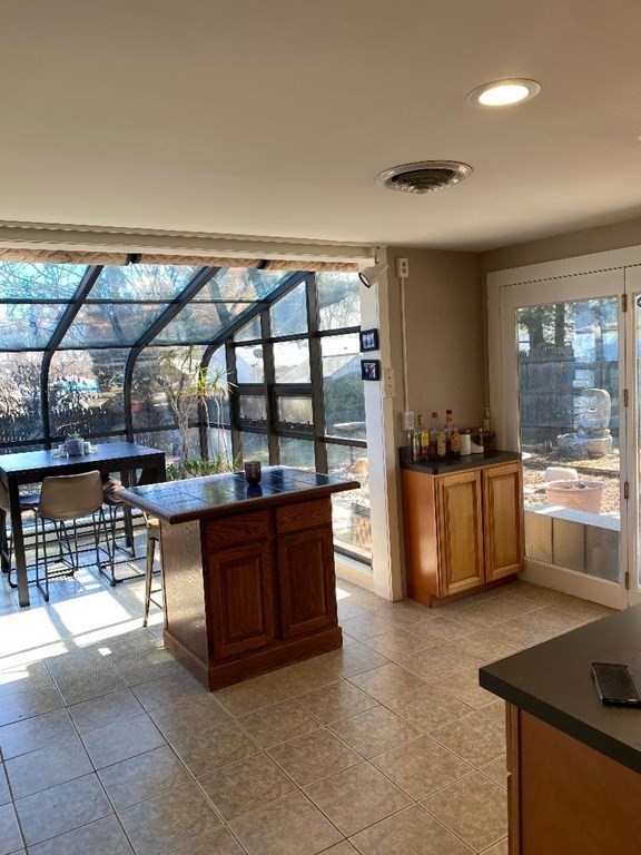 102 Pembroke Street Springfield, MA 01104 - Photo 11 of 13 Gallery Image 11