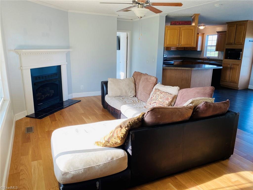 7487 Erect Road Seagrove, NC 27341 - Photo 5 of 20 Great room