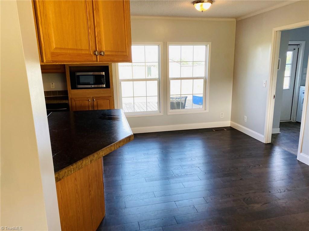 7487 Erect Road Seagrove, NC 27341 - Photo 8 of 20 Dining room