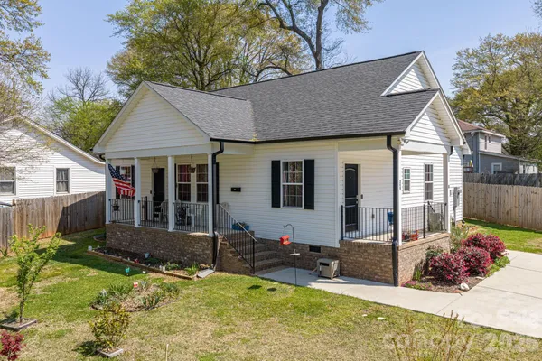 $344,500 | 209 Wood Street, Mount Holly, NC 28120