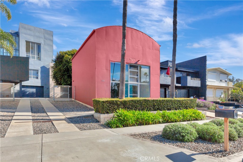 34202 Sepulveda Avenue Dana Point, CA 92624 - Photo 3 of 17 Outside of the front of the building