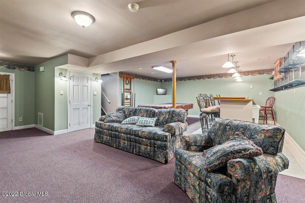 217 Taurus Road Schenectady, NY 12304 - Photo 18 of 33 25-HMS_9958