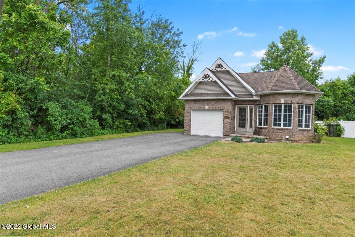 217 Taurus Road Schenectady, NY 12304 - Photo 33 of 33 33-HMS_0024