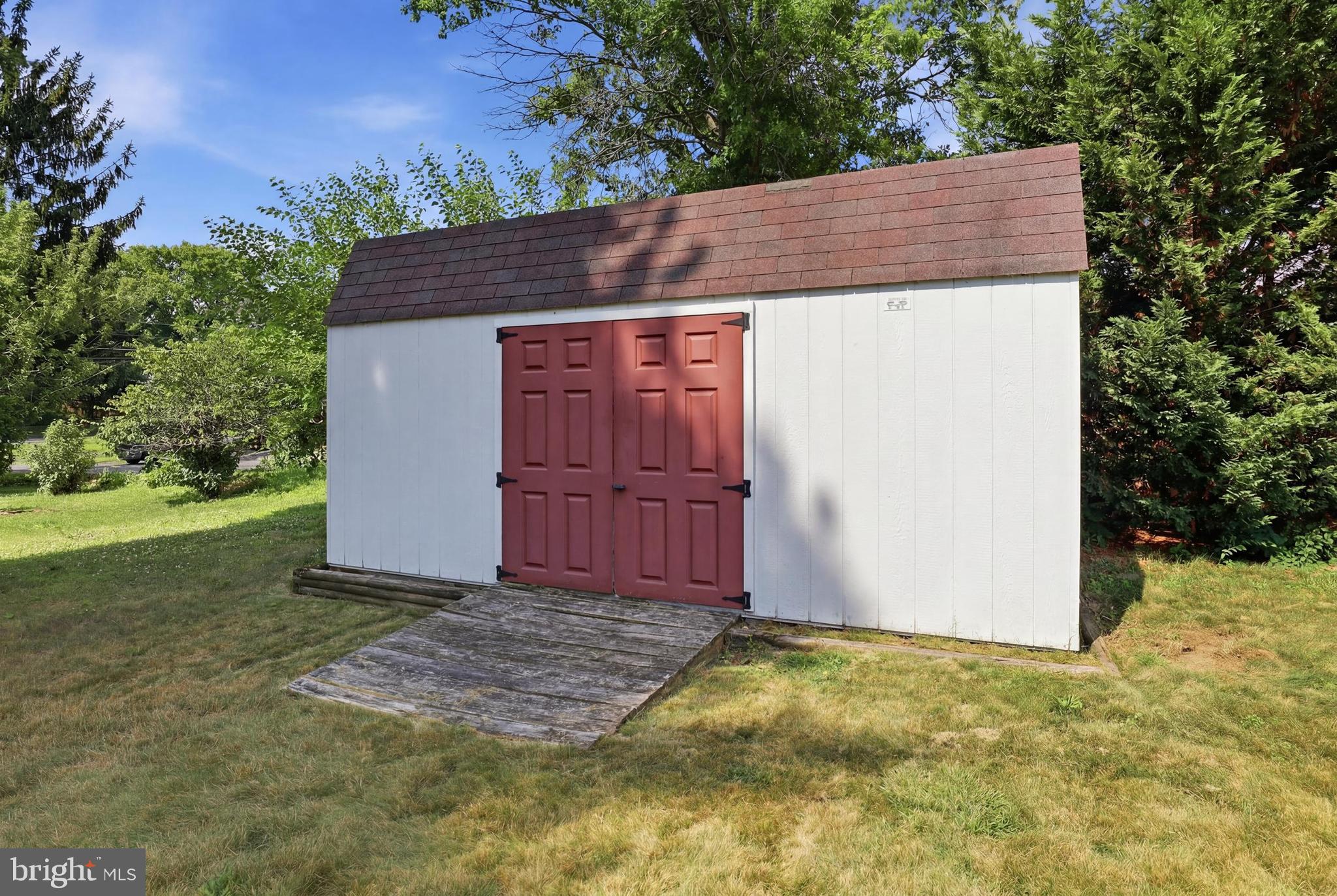 137 Ridgefield Drive York, PA 17403 - Photo 39 of 41