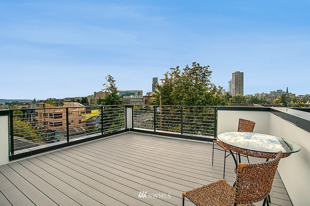 929 14th Avenue Seattle, WA 98122 - Photo 17 of 18