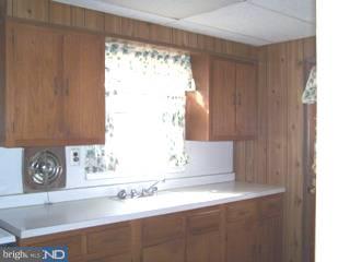 205 Kenmore Road Havertown, PA 19083 - Photo 4 of 6