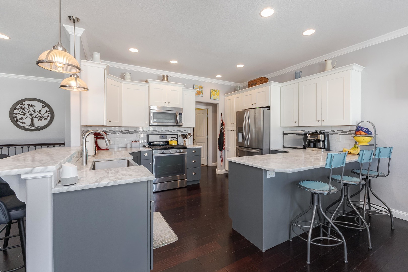 2603 Piney Run Bloomington, IL 61705 - Photo 12 of 42 a kitchen with a sink appliances and cabinets