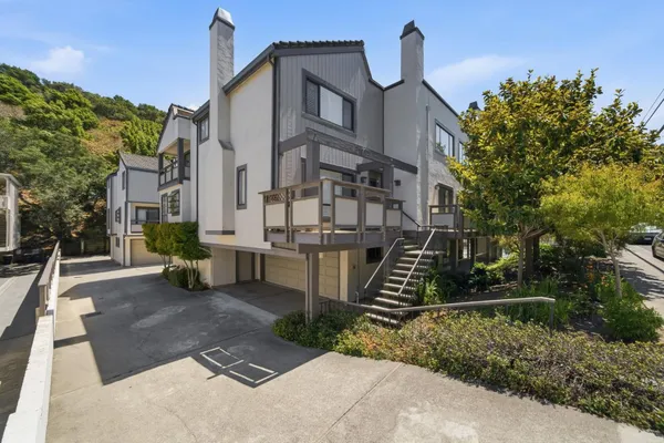 $1,248,000 | 2411 Carlmont Drive, Unit 107, Belmont, CA 94002