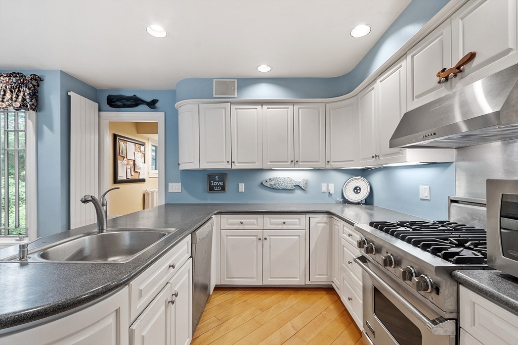 455 Puritan Road Swampscott, MA 01907 - Photo 10 of 42 Gallery Image 10