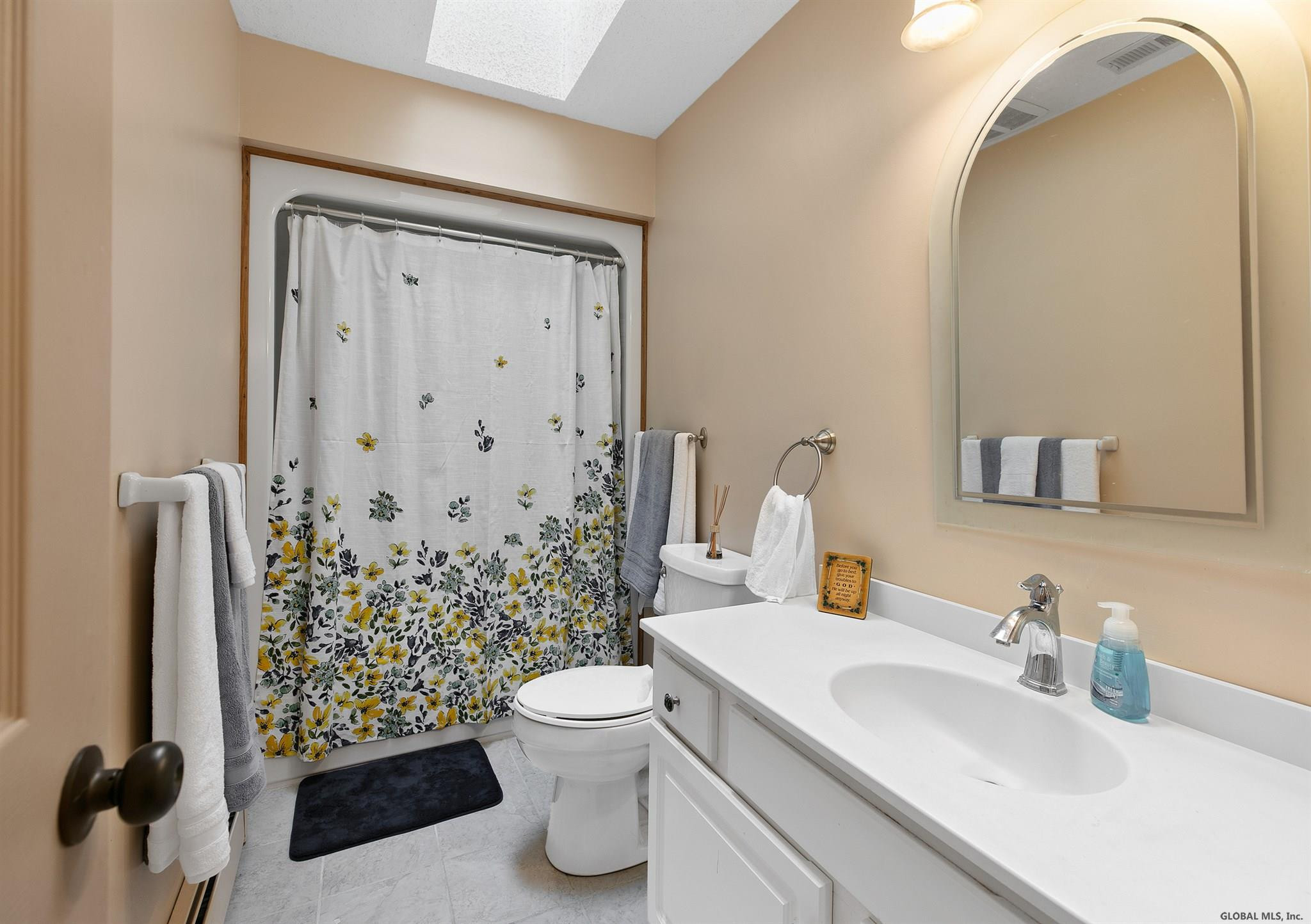 184 Osborne Road Colonie, NY 12205 - Photo 19 of 47 Photo 19
