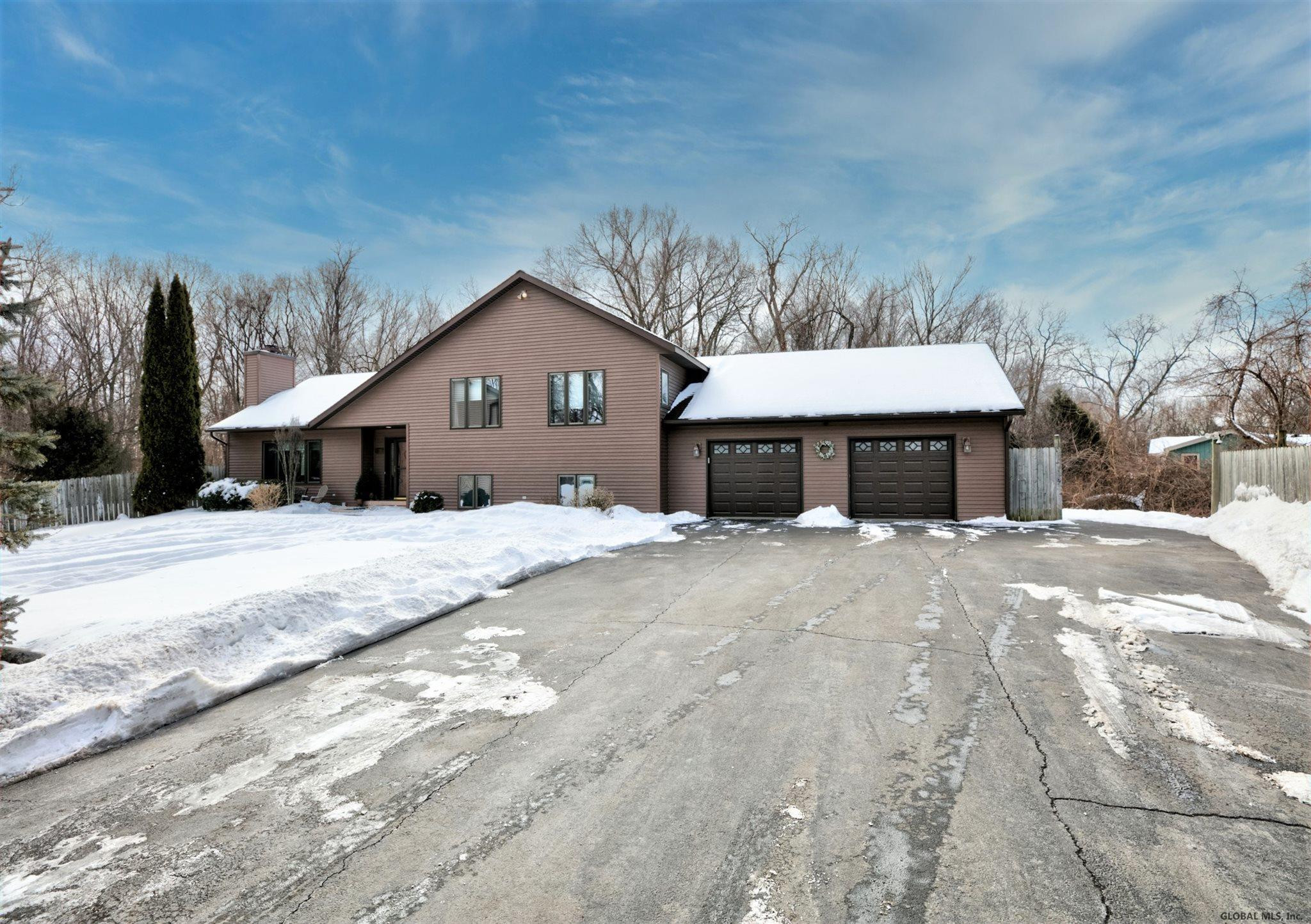 184 Osborne Road Colonie, NY 12205 - Photo 3 of 47 Photo 3
