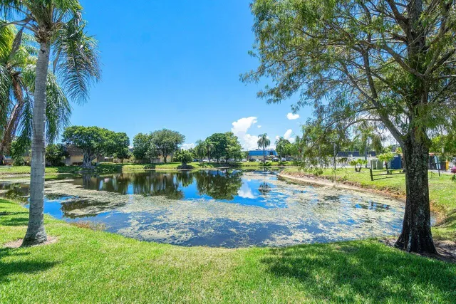 $2,300 | 2453 Waterside Drive, Lake Worth, FL 33461