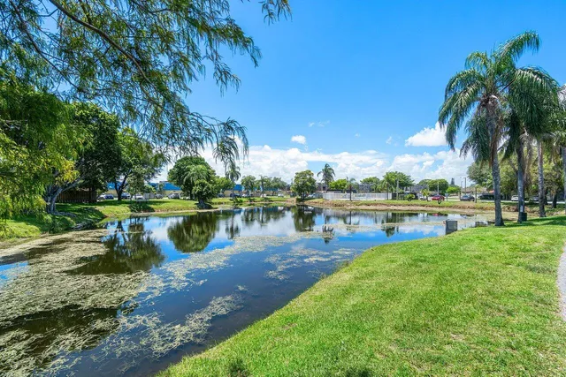 $2,300 | 2453 Waterside Drive, Lake Worth, FL 33461