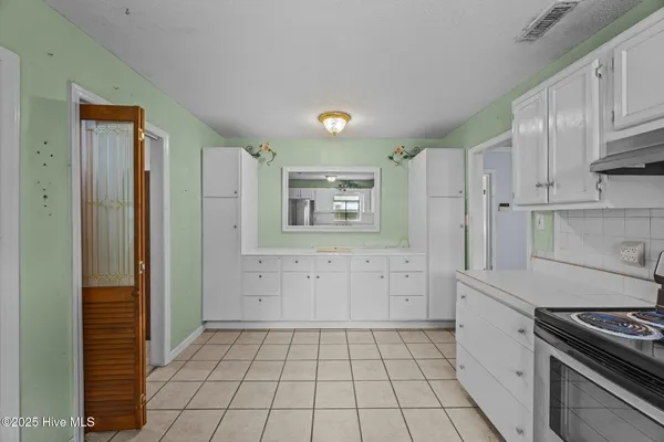 $275,000 | 913 Colony Drive, New Bern, NC 28562