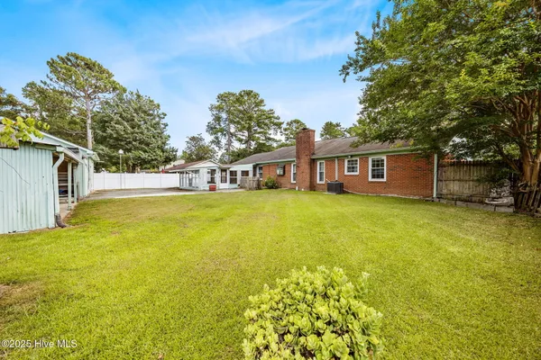 $275,000 | 913 Colony Drive, New Bern, NC 28562