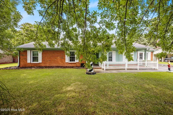 $275,000 | 913 Colony Drive, New Bern, NC 28562