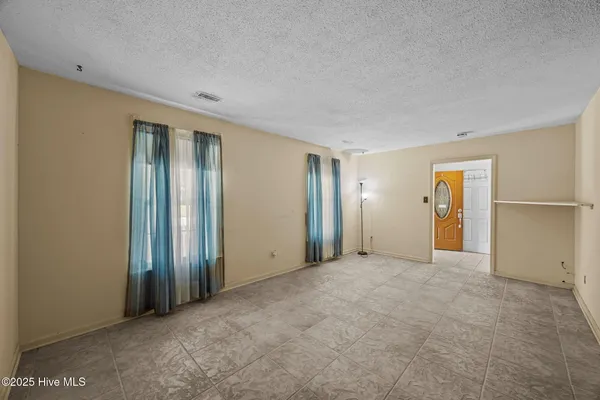 $275,000 | 913 Colony Drive, New Bern, NC 28562