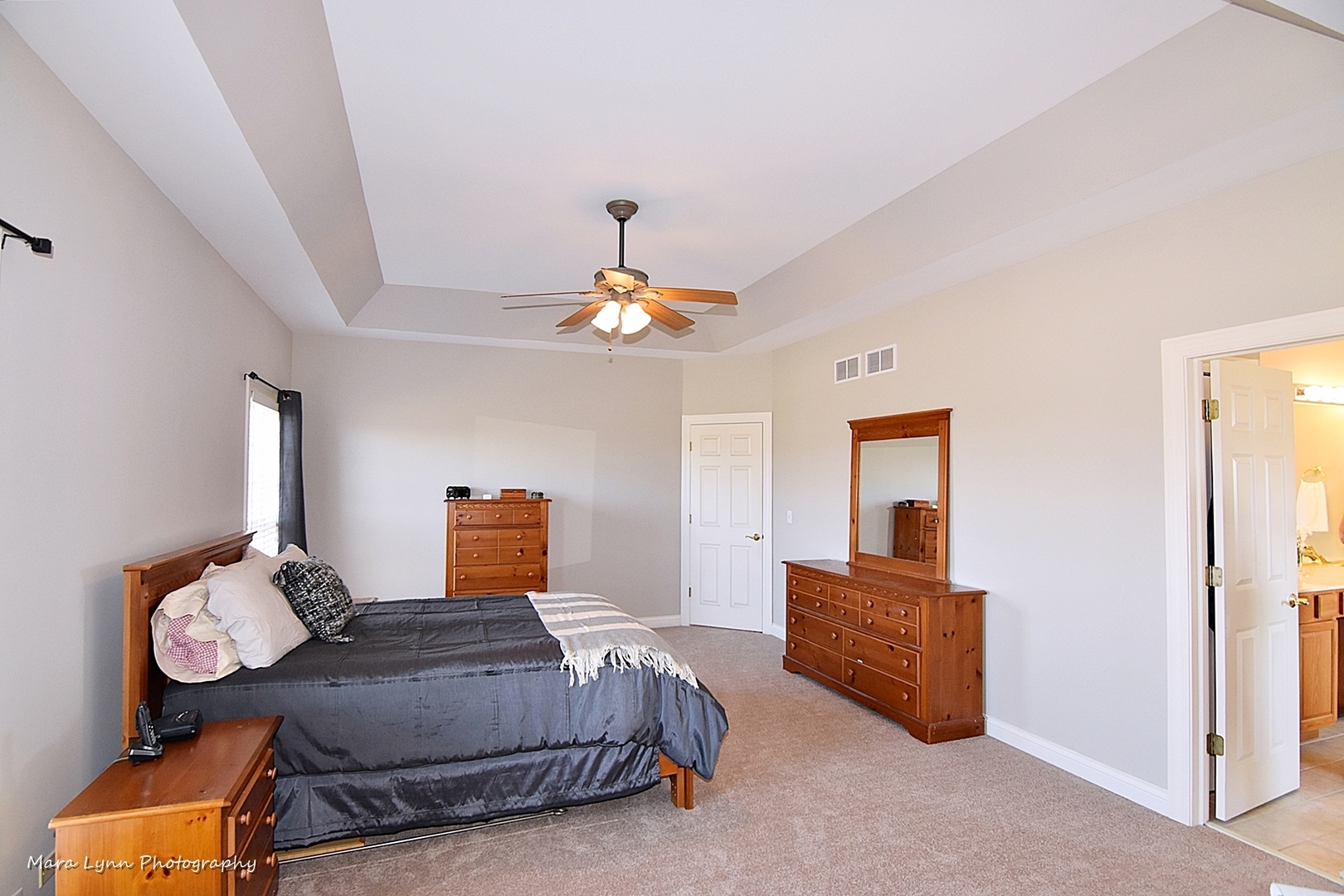 37W200 Red Gate Road St. Charles, IL 60175 - Photo 20 of 47 a bedroom with bed and window