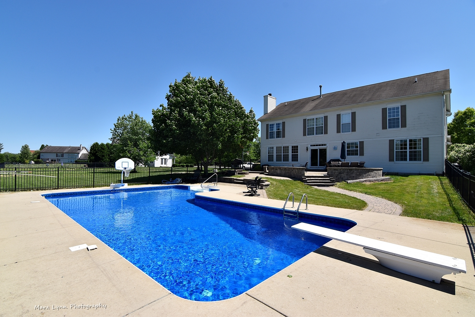37W200 Red Gate Road St. Charles, IL 60175 - Photo 36 of 47 a view of a house with swimming pool