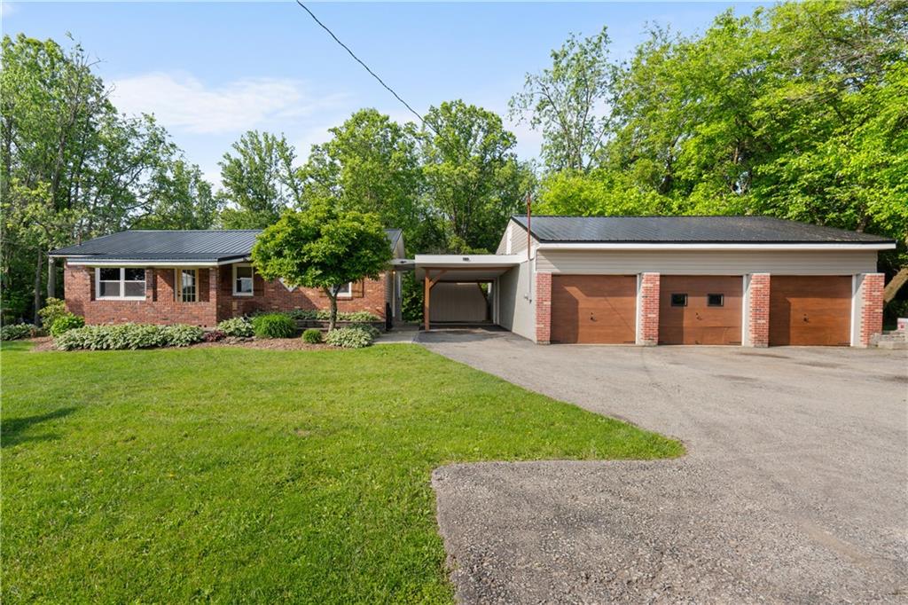 988 Croft Road Greensburg, PA 15601 - Photo 2 of 37 Gallery Image 2