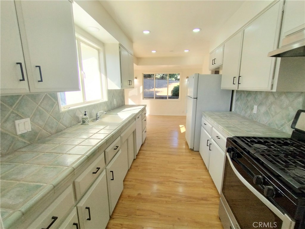 374 Grand Monrovia, CA 91016 - Photo 15 of 50 Gallery Image 15