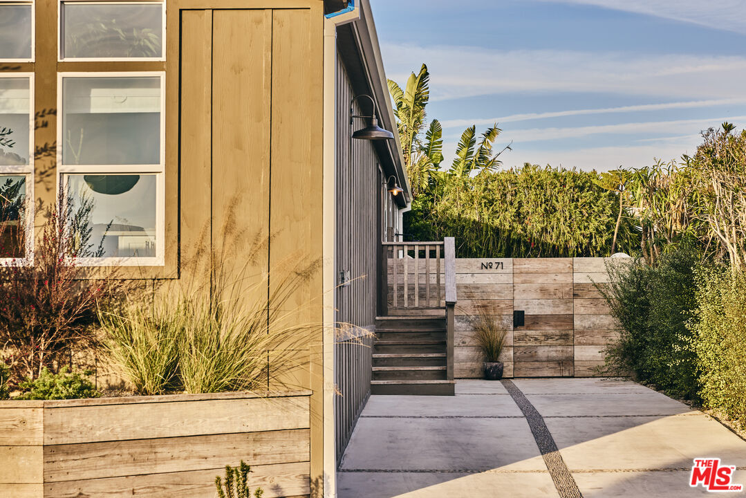 29500 Heathercliff Road, Unit 71 Malibu, CA 90265 - Photo 21 of 25