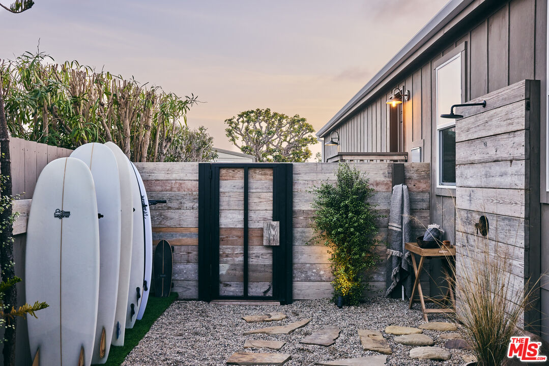 29500 Heathercliff Road, Unit 71 Malibu, CA 90265 - Photo 23 of 25