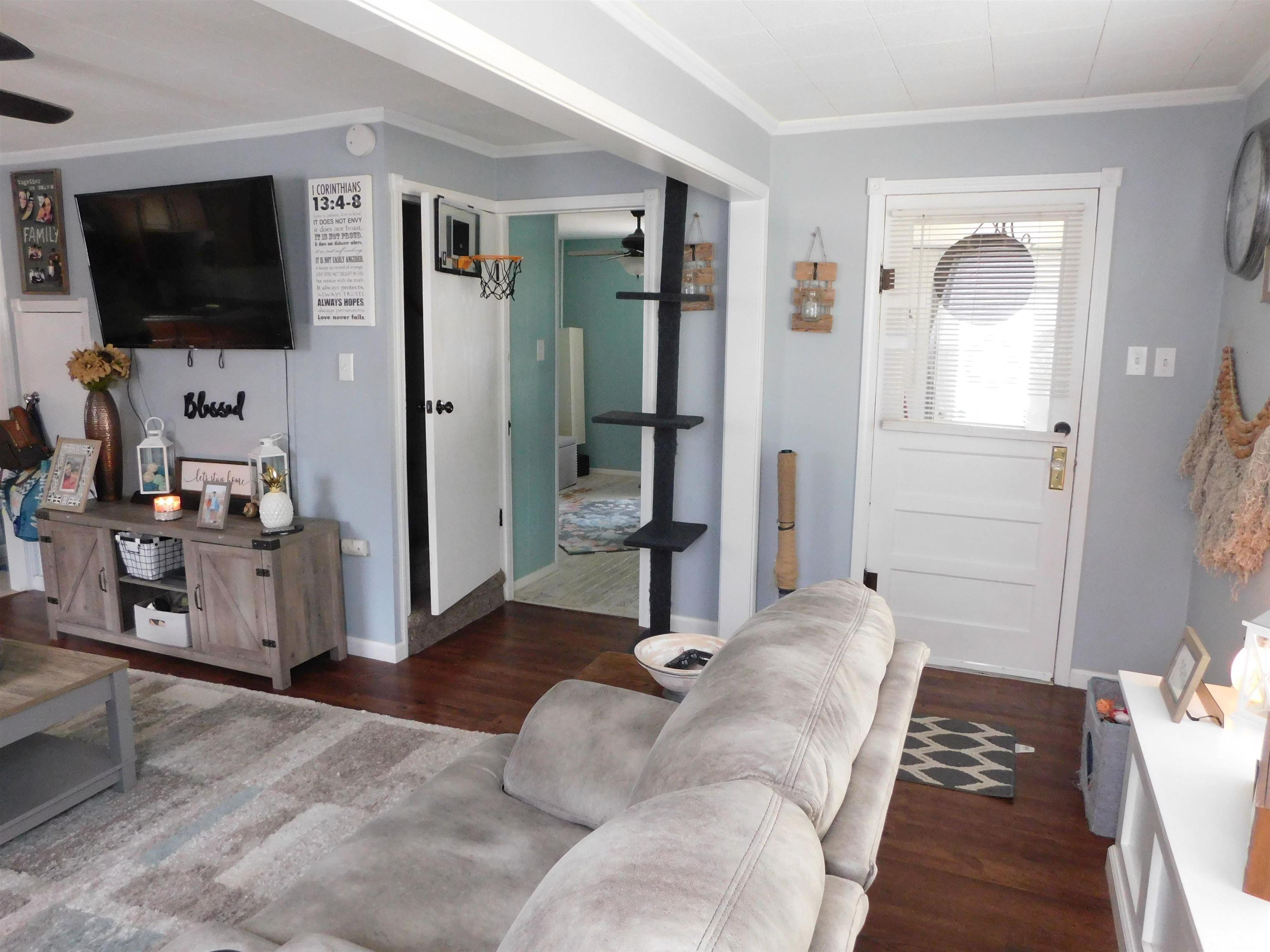 208 Reservoir Road Pekin, IL 61554 - Photo 5 of 27 Gallery Image 5