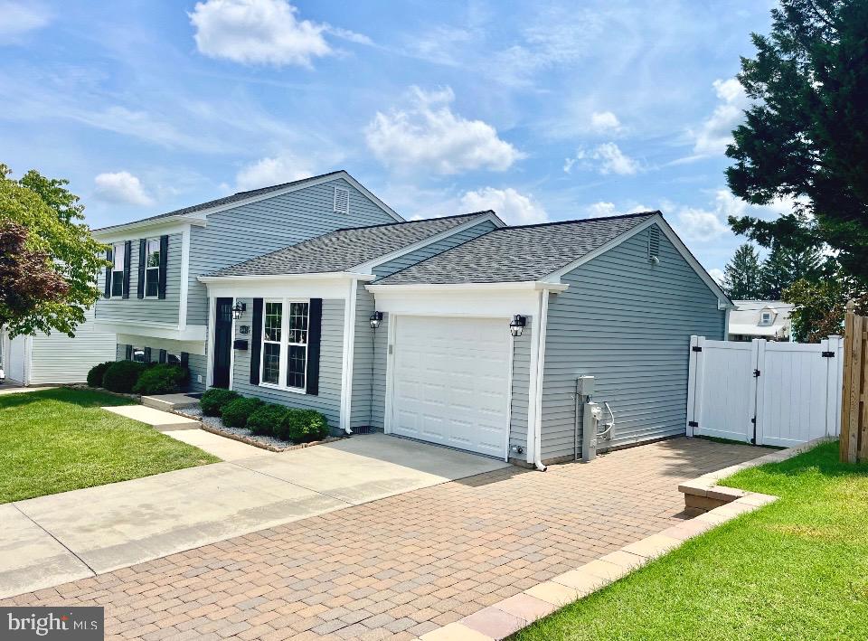 8440 Spring Road Pasadena, MD 21122 - Photo 2 of 32