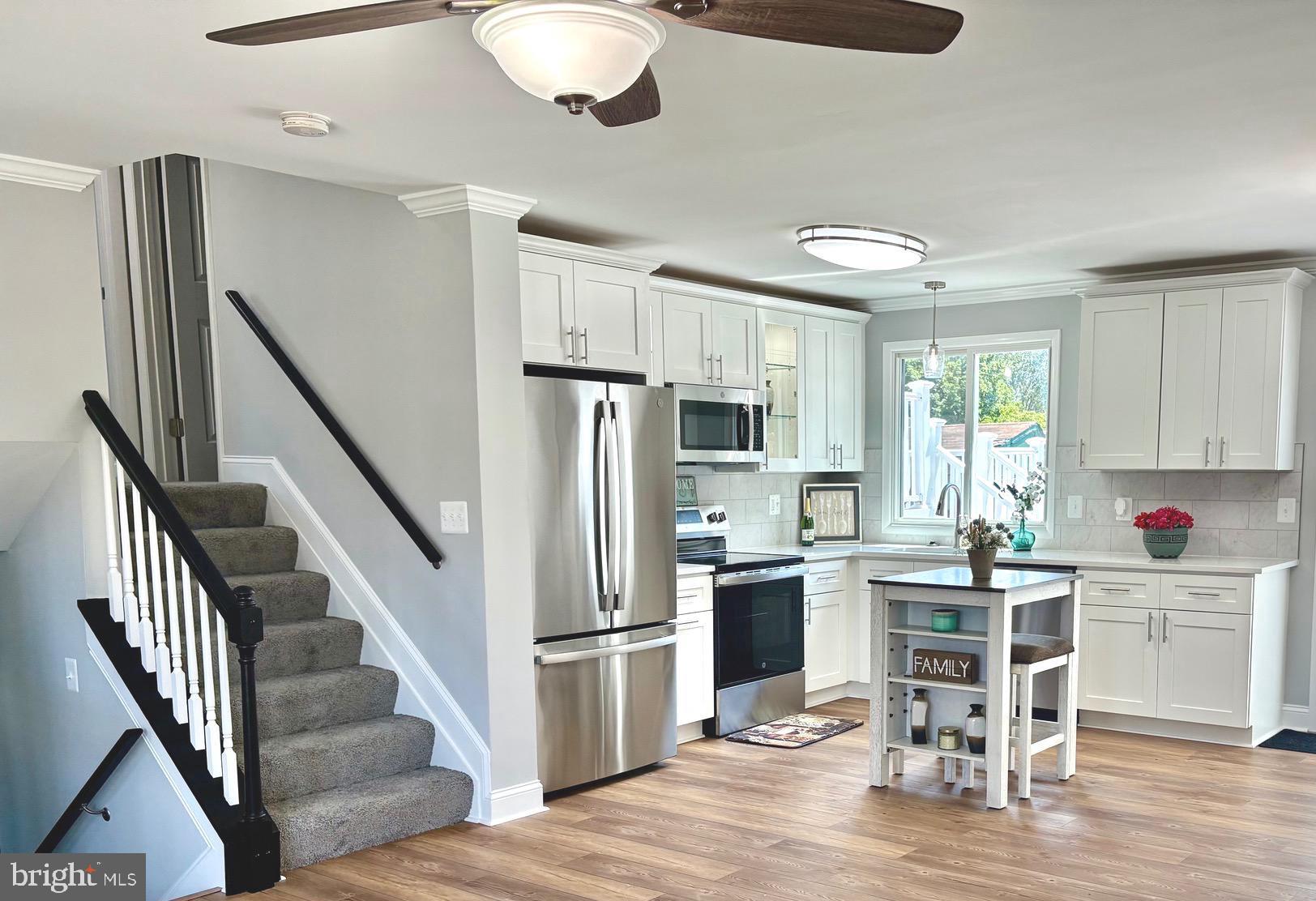 8440 Spring Road Pasadena, MD 21122 - Photo 6 of 32