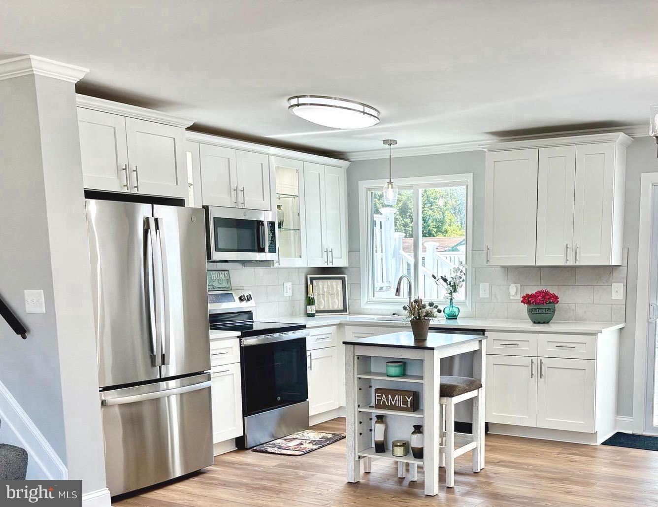 8440 Spring Road Pasadena, MD 21122 - Photo 10 of 32