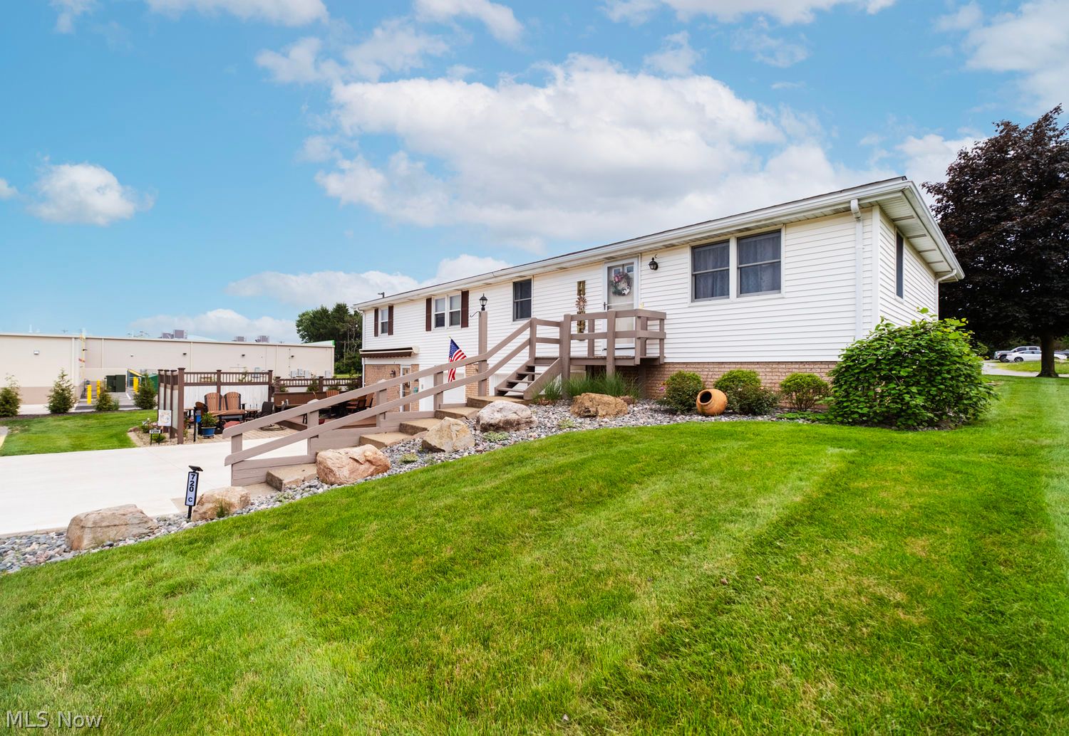 720 Springfield Road, Unit C Columbiana, OH 44408 - Photo 3 of 20