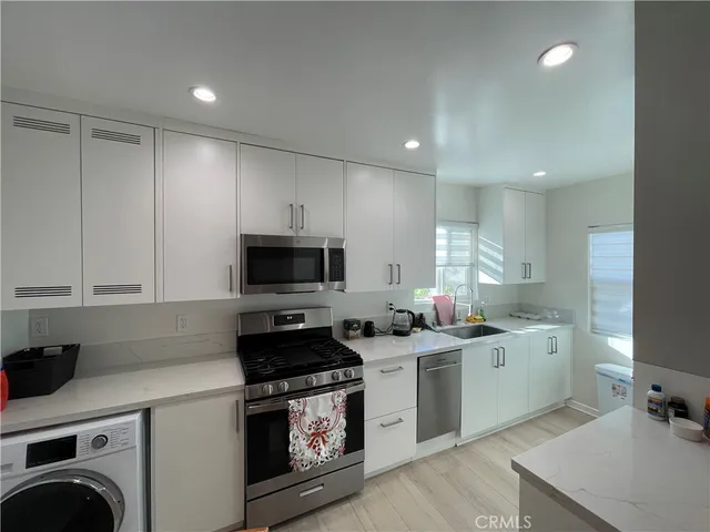 $3,000 | 1206 East Harvard Street, Unit D, Glendale, CA 91205