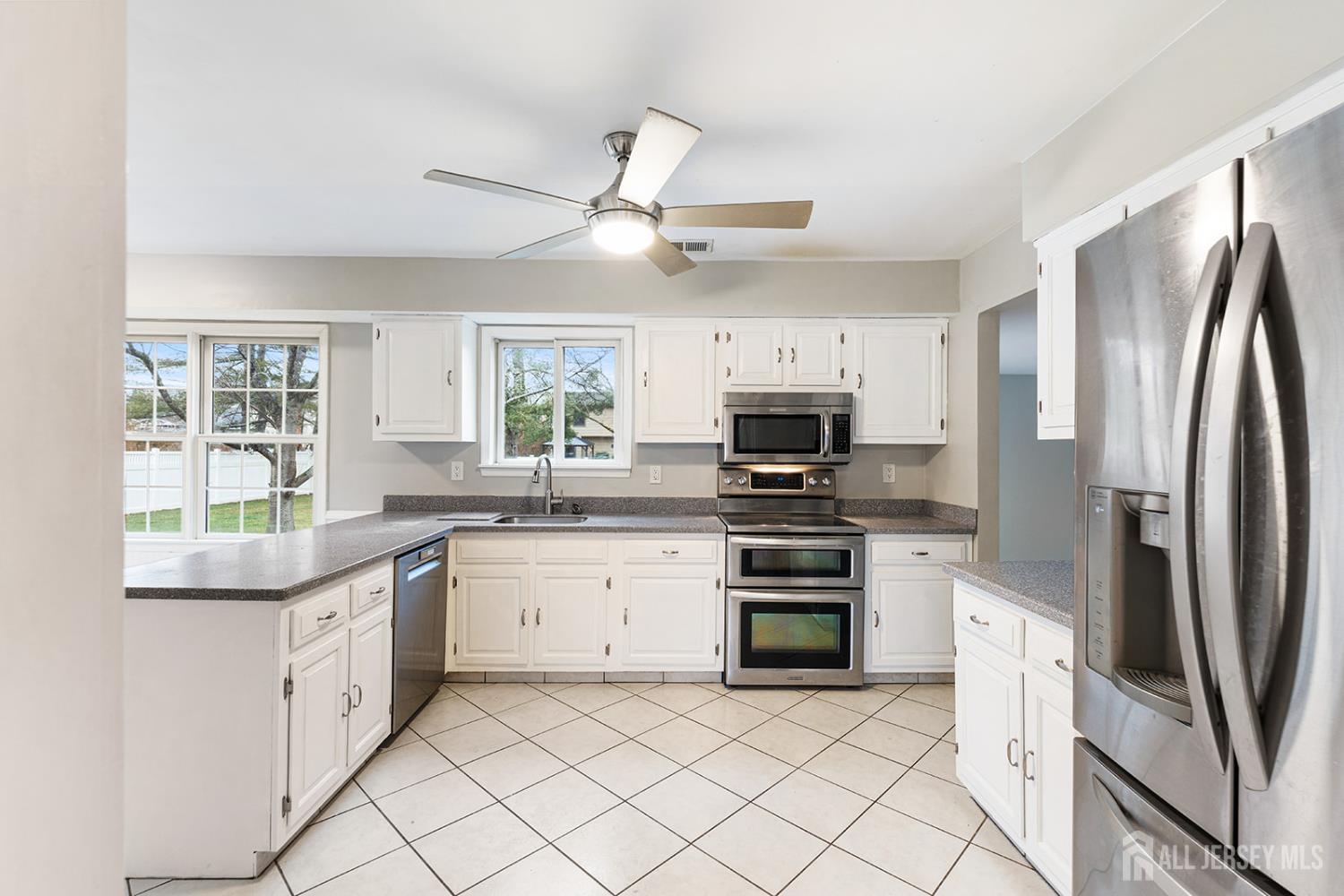 46 Parker Road Plainsboro, NJ 08536 - Photo 11 of 28