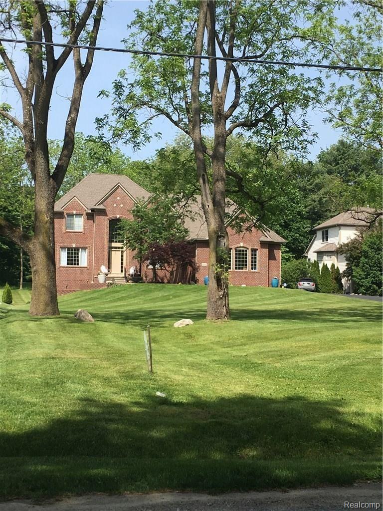 4580 Clifford Road Brighton, MI 48116 - Photo 1 of 17 IMG_5300.JPG