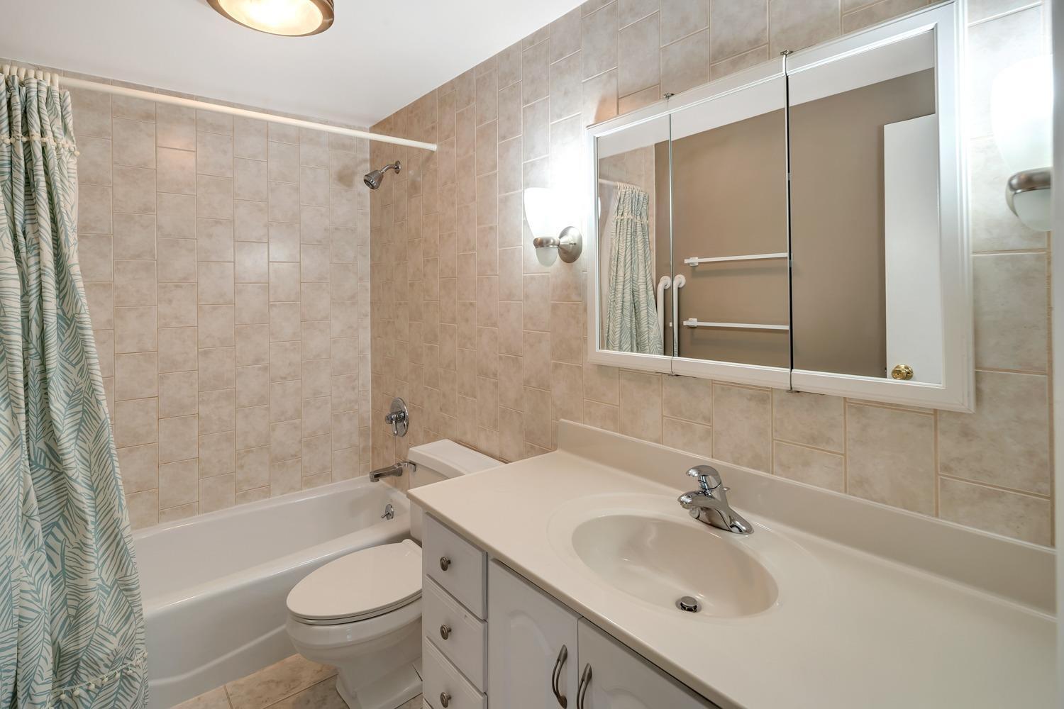 2400 Madison Road, Unit 14 Cincinnati, OH 45208 - Photo 26 of 43 Gallery Image 26