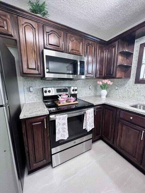 2410 South Brocksmith Road Fort Pierce, FL 34945 - Photo 6 of 65 Brocksmith 6