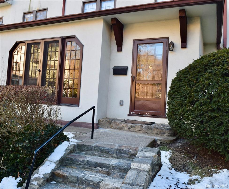 4 Prescott Square.   Bronxville Schools.