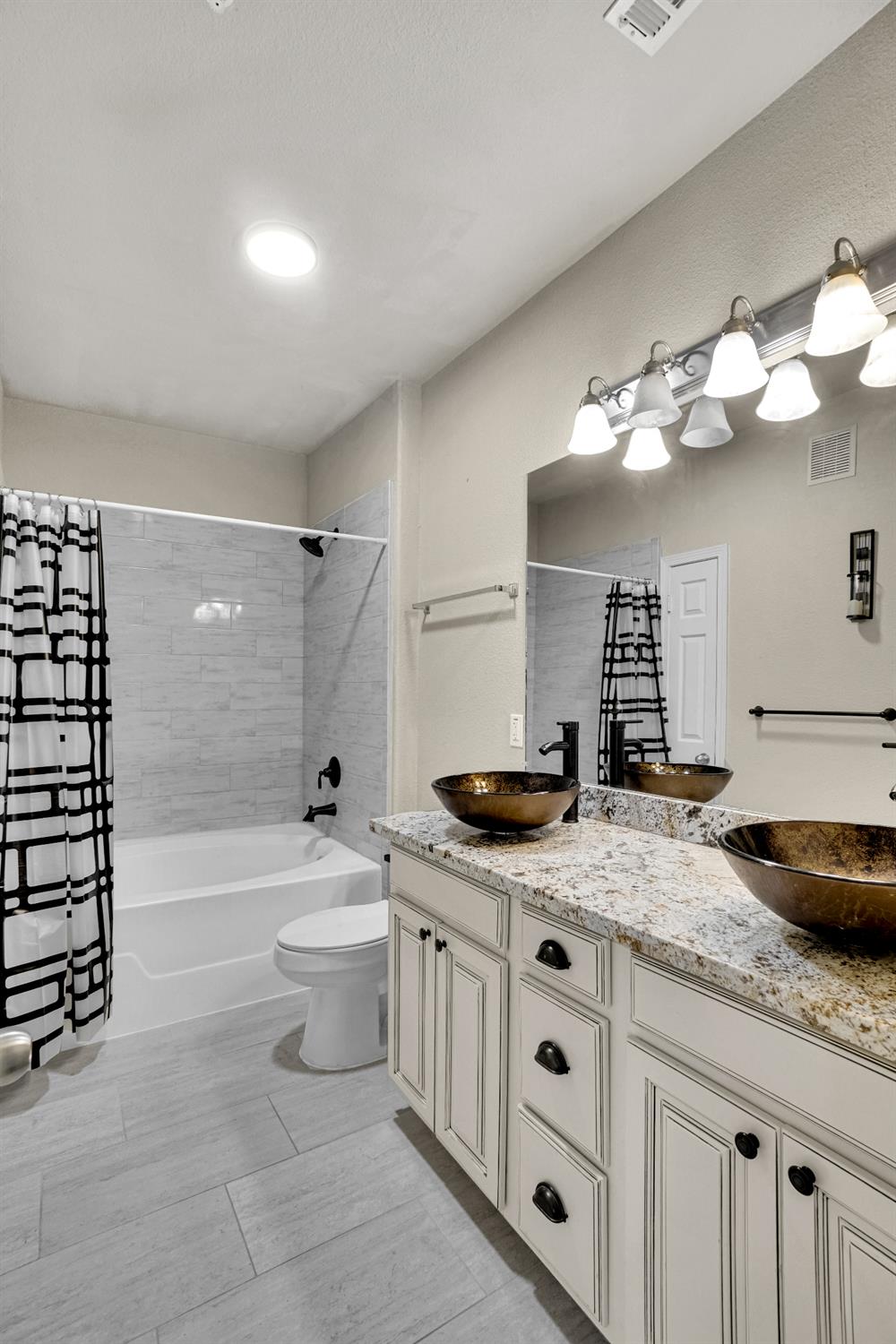 8434 Walerga Road, Unit 128 Antelope, CA 95843 - Photo 26 of 39