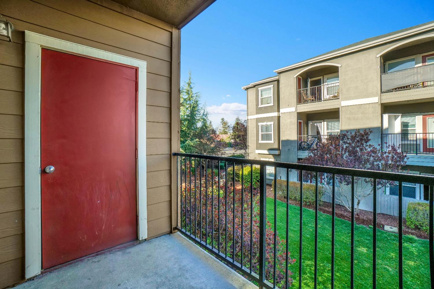 8434 Walerga Road, Unit 128 Antelope, CA 95843 - Photo 28 of 39