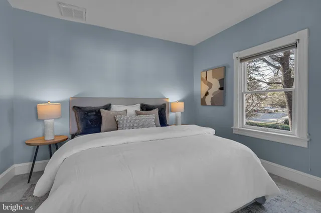 $1,200,000 | 10312 Kensington Parkway, Kensington, MD 20895