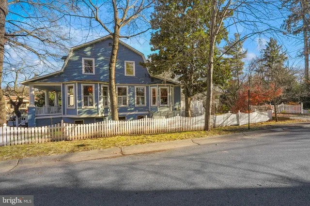 $1,200,000 | 10312 Kensington Parkway, Kensington, MD 20895