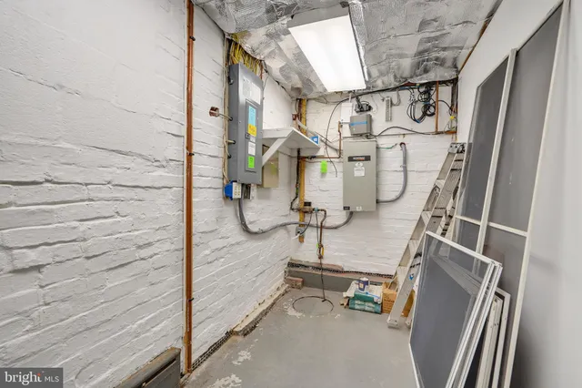 $1,200,000 | 10312 Kensington Parkway, Kensington, MD 20895