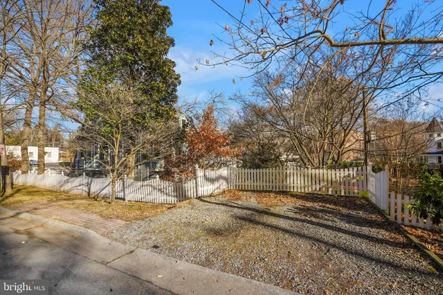 $1,200,000 | 10312 Kensington Parkway, Kensington, MD 20895