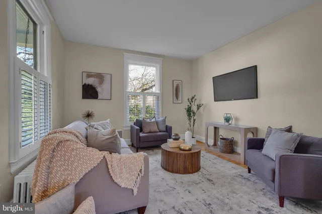 $1,200,000 | 10312 Kensington Parkway, Kensington, MD 20895