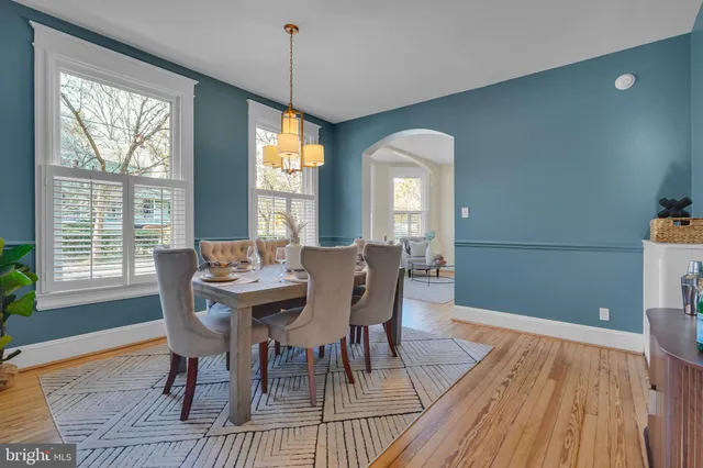 $1,200,000 | 10312 Kensington Parkway, Kensington, MD 20895